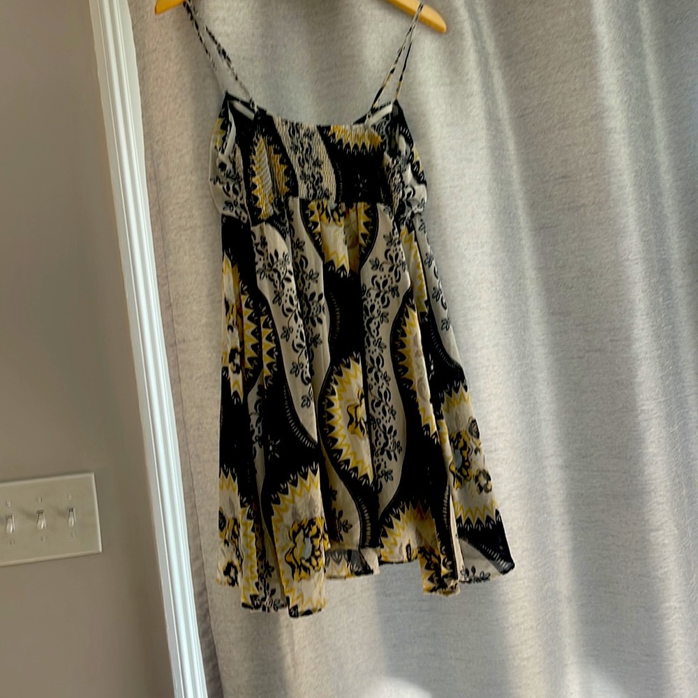 SALE FREE PEOPLE MINI DRESS yellow and black- with interior lining. Worn once.